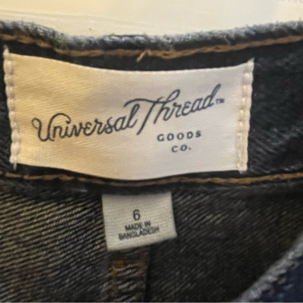 Universal Thread Women's Dark Blue Straight Leg Jeans - Picture 5 of 5